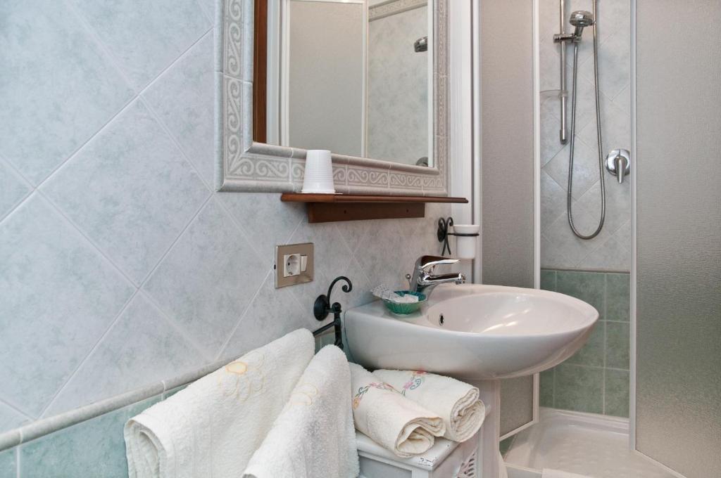 Bed&Breakfast Chiara Olbia Bilik gambar