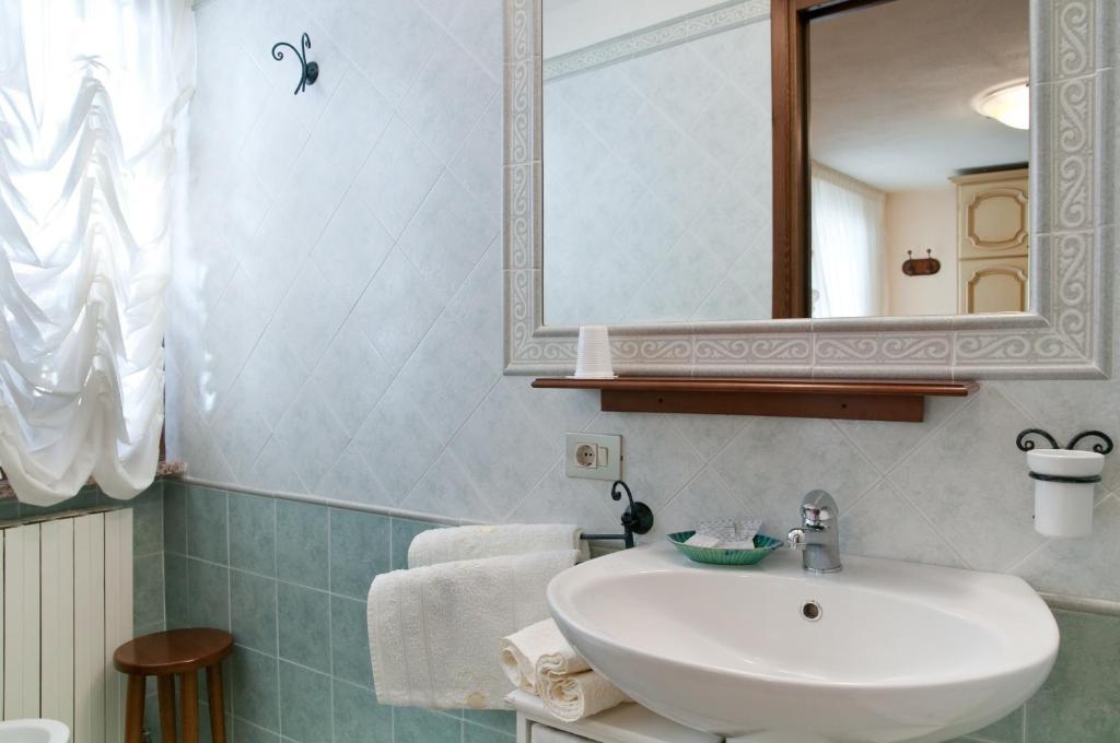 Bed&Breakfast Chiara Olbia Bilik gambar